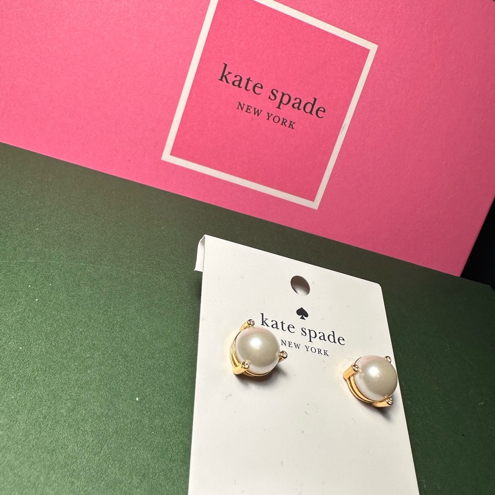 KATE SPADE FAUX PEARL STUDS NEW - Picture 6 of 6